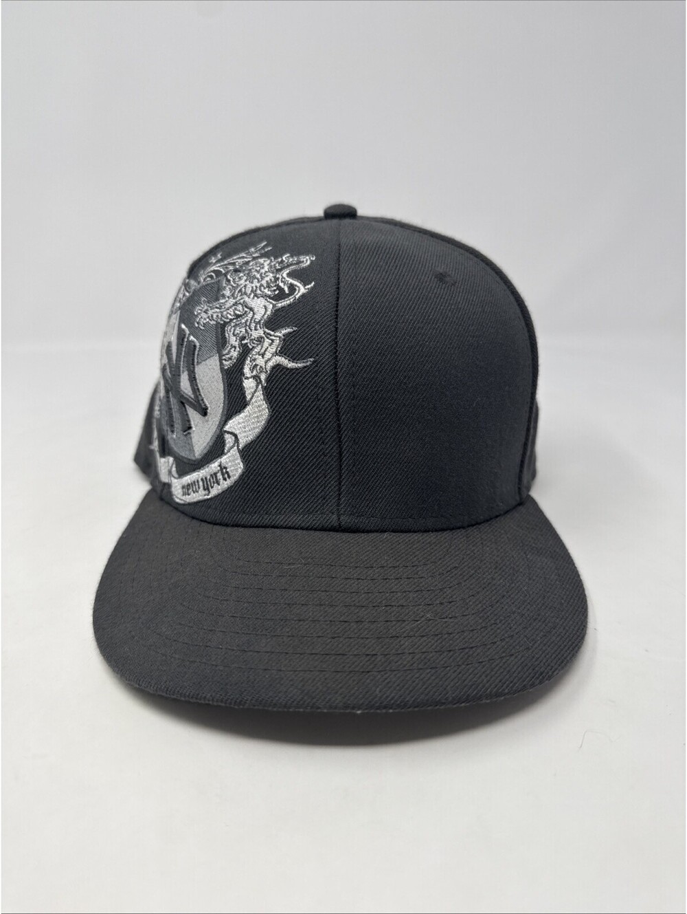 New Era Fitted Dark Gray New York Yankees Ball Cap 7 1/2”
